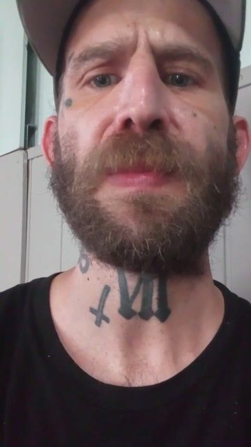 I have a paranoid schizophreni!