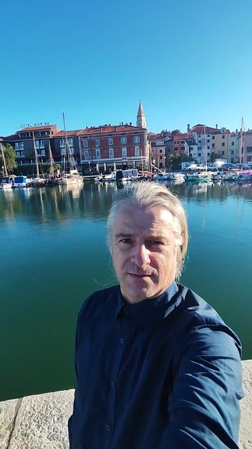 😍Izola 😀